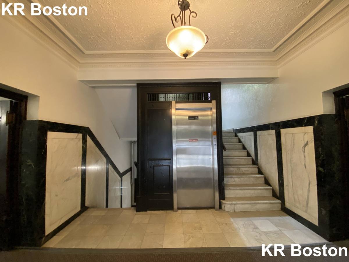 17-19 Washington St #302, Malden, MA 02148 - Apartment for Rent - Image 2