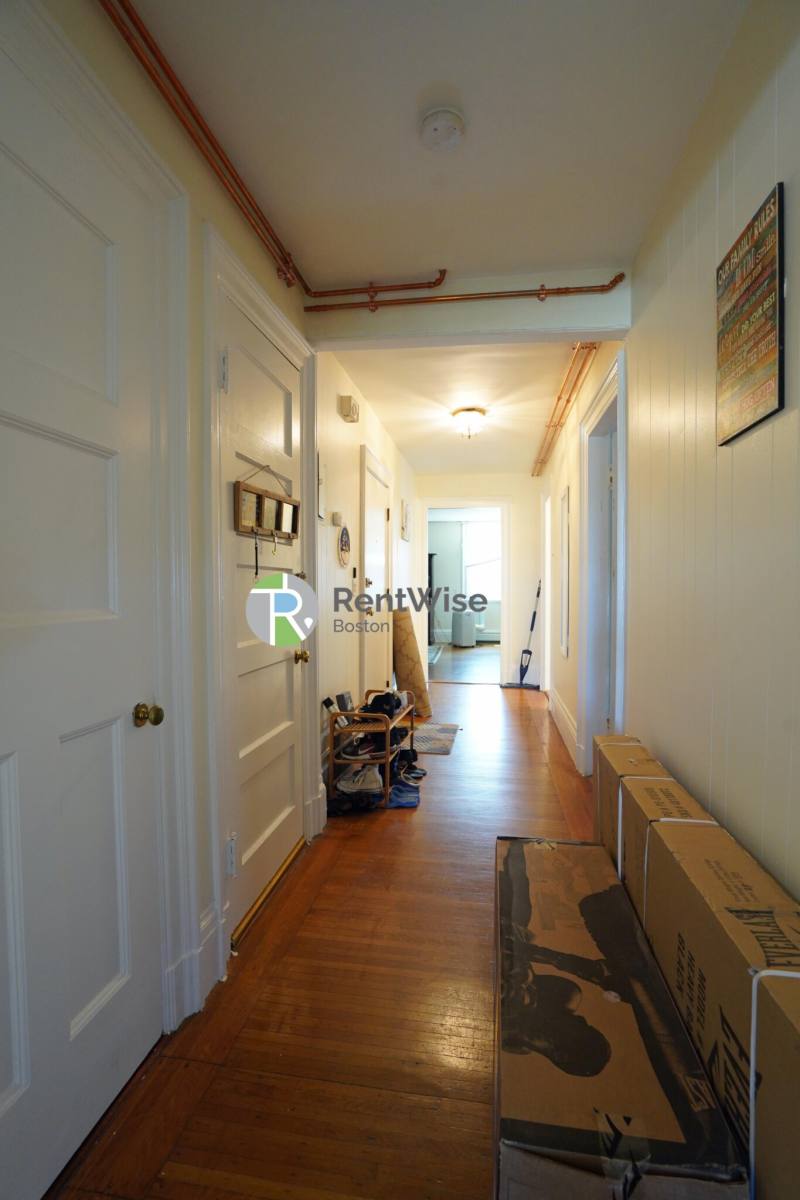 25 Garrison Rd #3, Brookline, MA 02446 - Apartment for Rent - Image 5