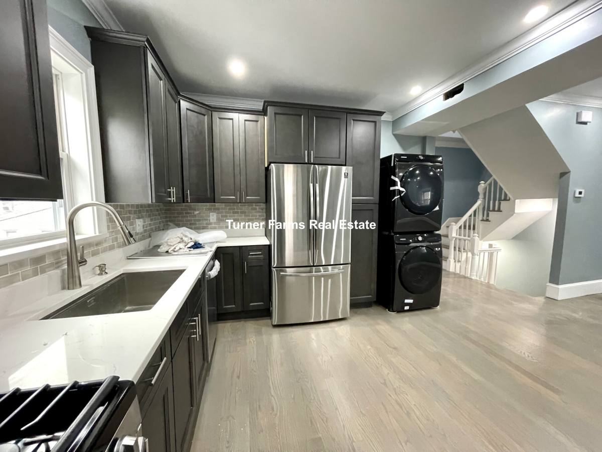 3 Grafton St #2, Dorchester, MA 02125 - House for Rent - Image 1
