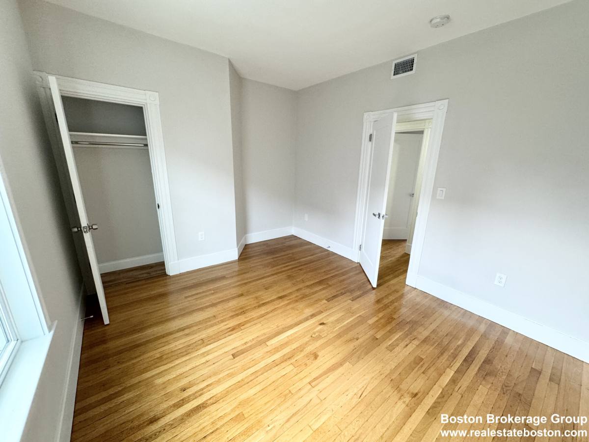 10 Pond St #3, Dorchester, MA 02125 - Apartment for Rent - Image 5