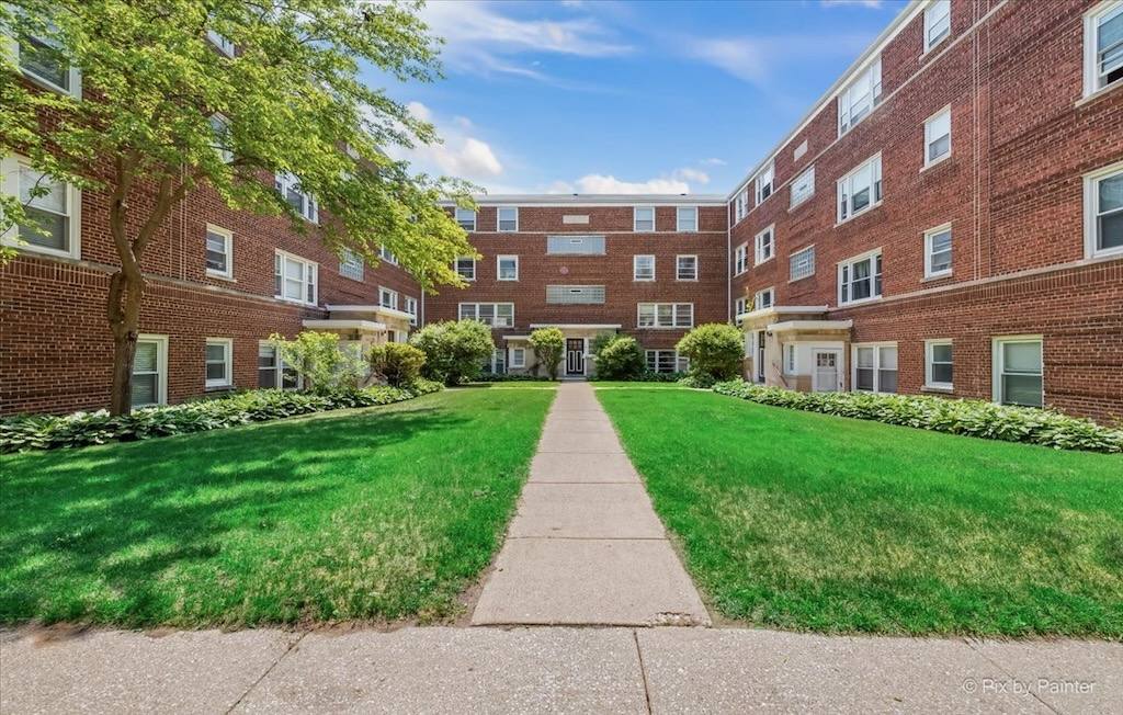 2717 Berwyn #10Q, Chicago, IL 60625 - Apartment for Rent - Image 1