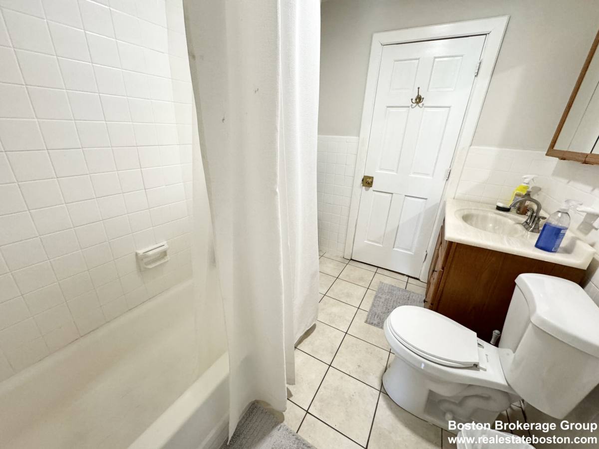 28 Sumner St, Dorchester, MA 02125 - Apartment for Rent - Image 6