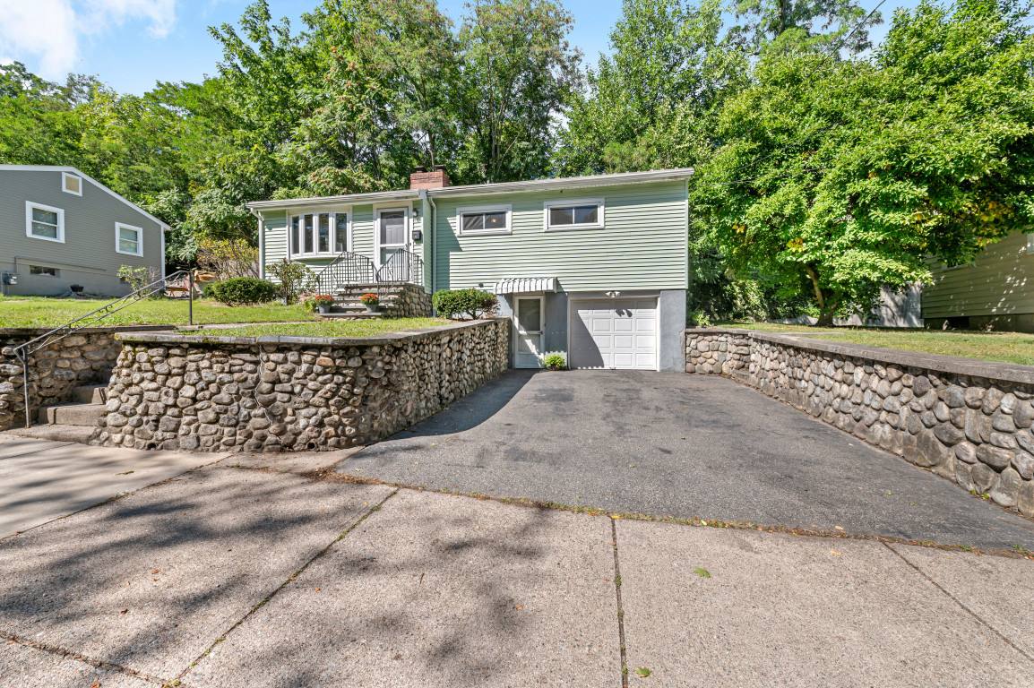 191 Kenrick St, Brighton, MA 02135 - House for Rent - Image 3