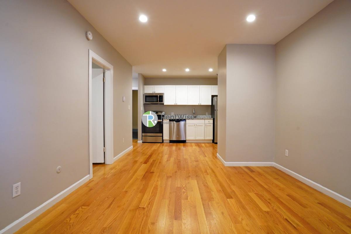 1200 Commonwealth Ave #21, Allston, MA 02134 - Apartment for Rent - Image 1