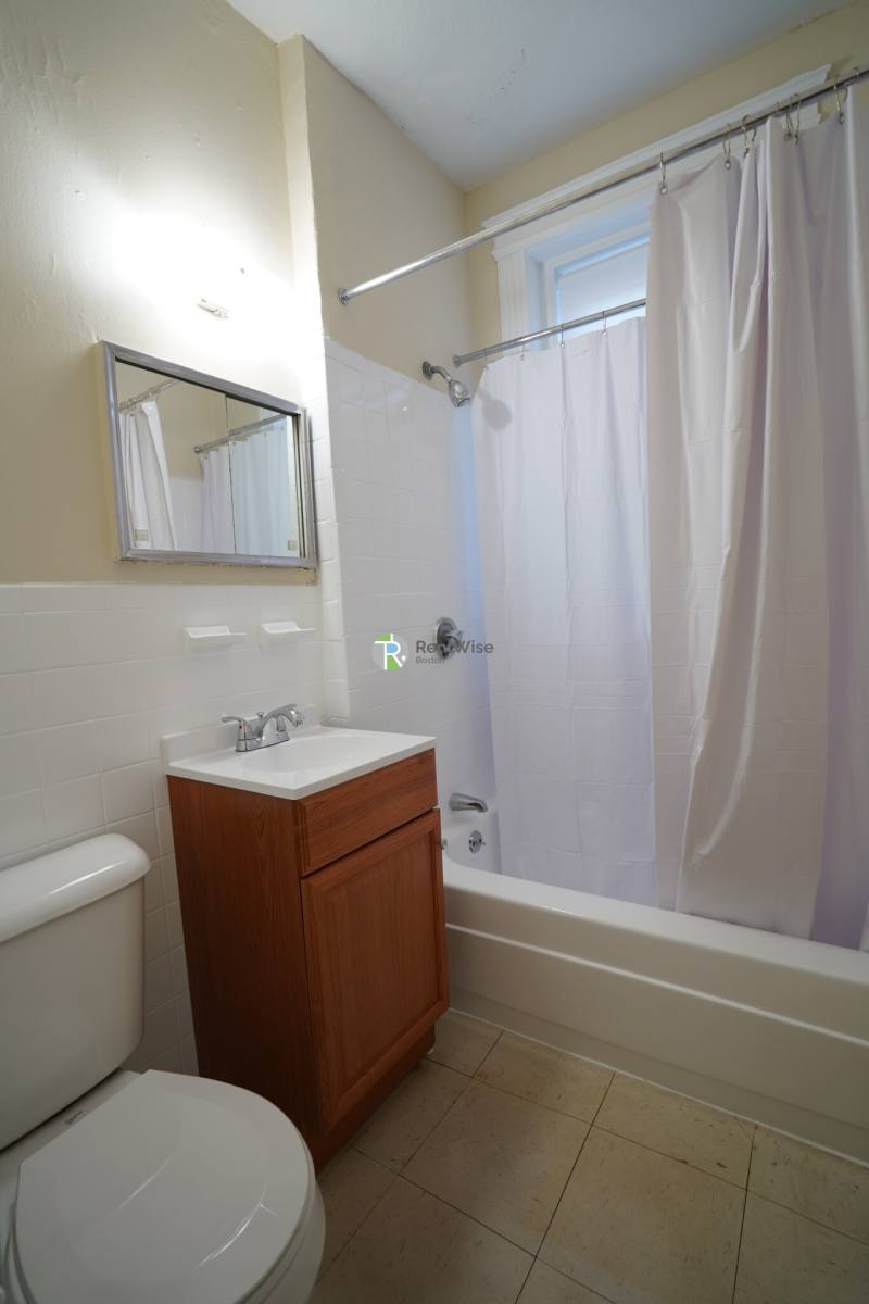 35 Gardner St #10, Allston, MA 02134 - Apartment for Rent - Image 3