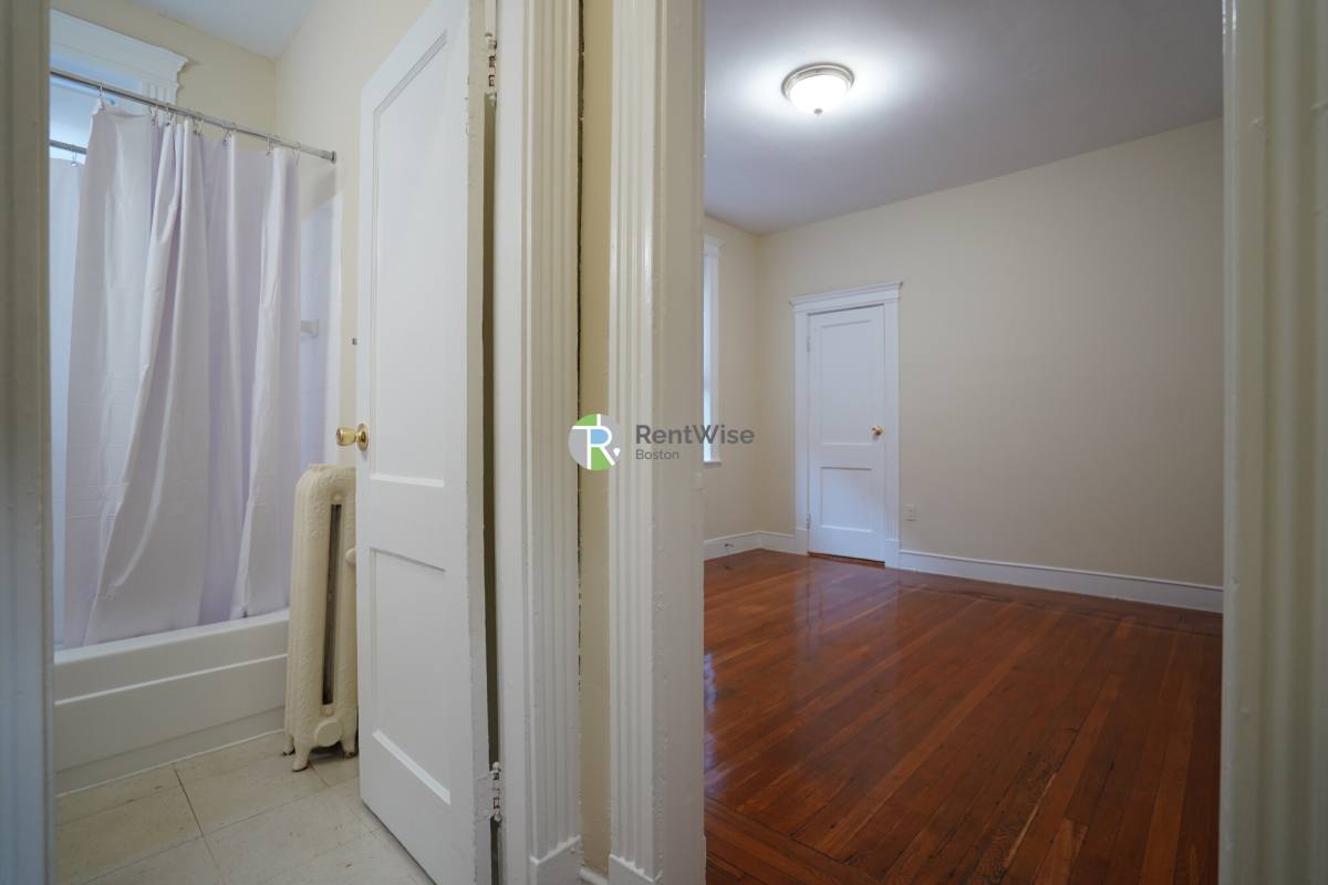 35 Gardner St #10, Allston, MA 02134 - Apartment for Rent - Image 2