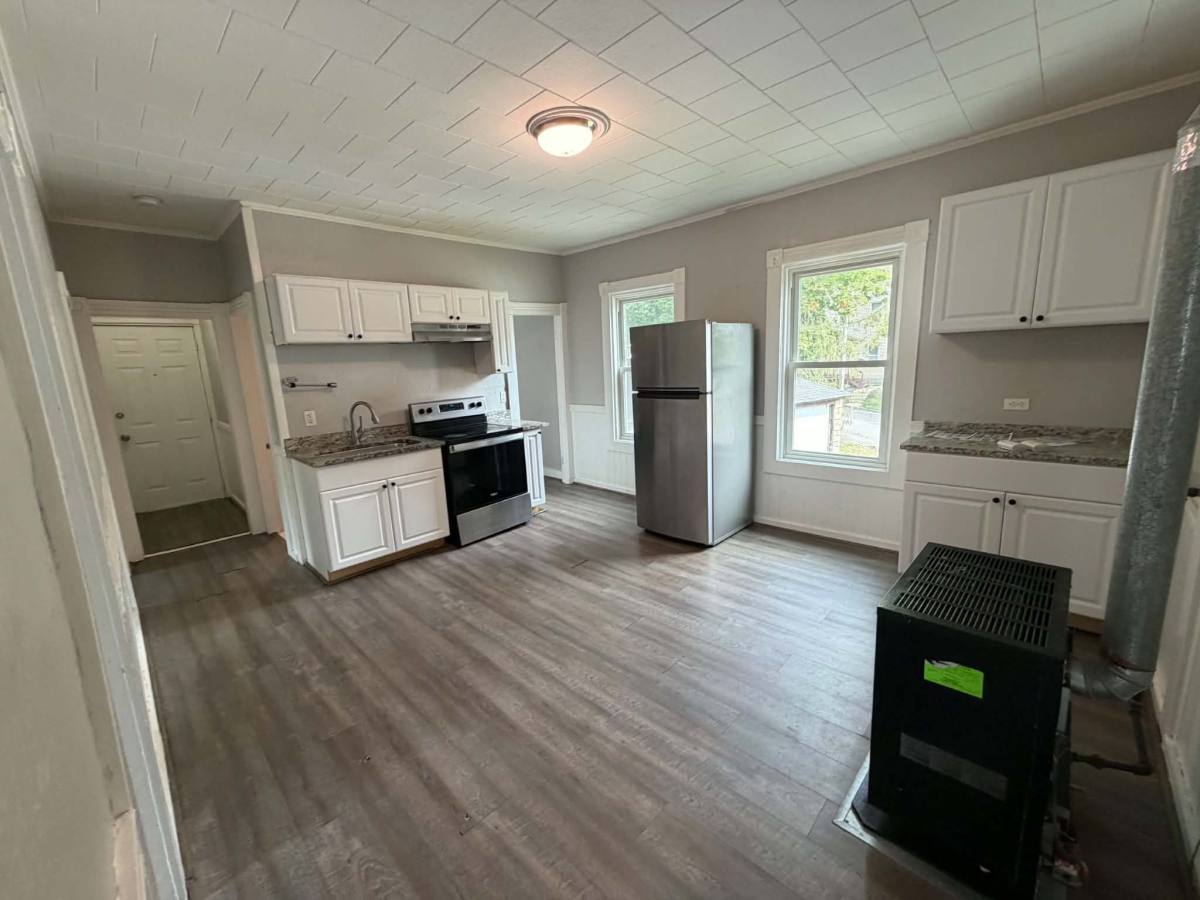 34 Esther St #2, Worcester, MA 01607 - Apartment for Rent - Image 3