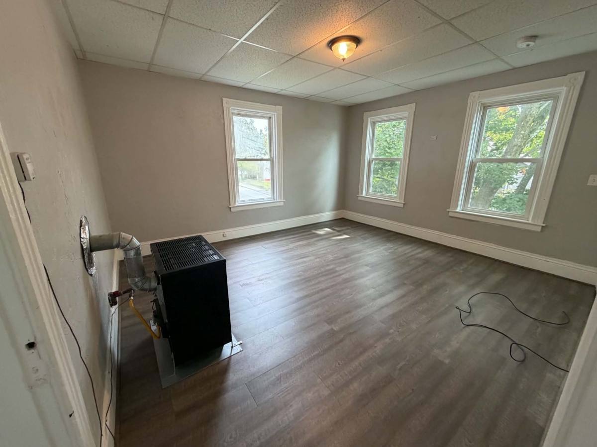 34 Esther St #2, Worcester, MA 01607 - Apartment for Rent - Image 2