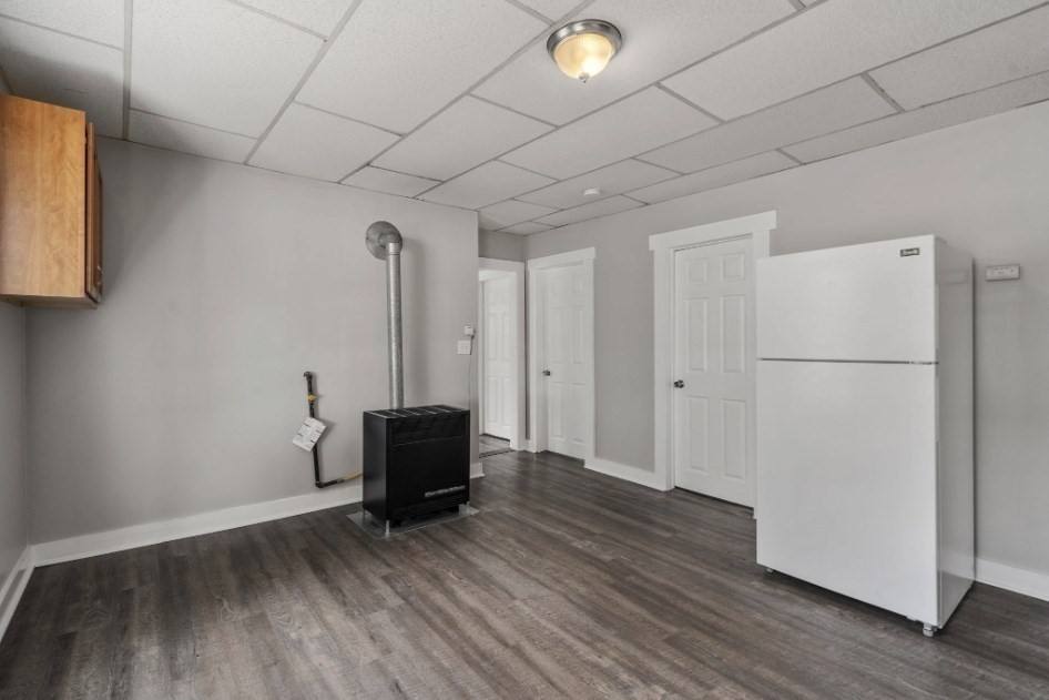34 Esther St #1, Worcester, MA 01607 - Apartment for Rent