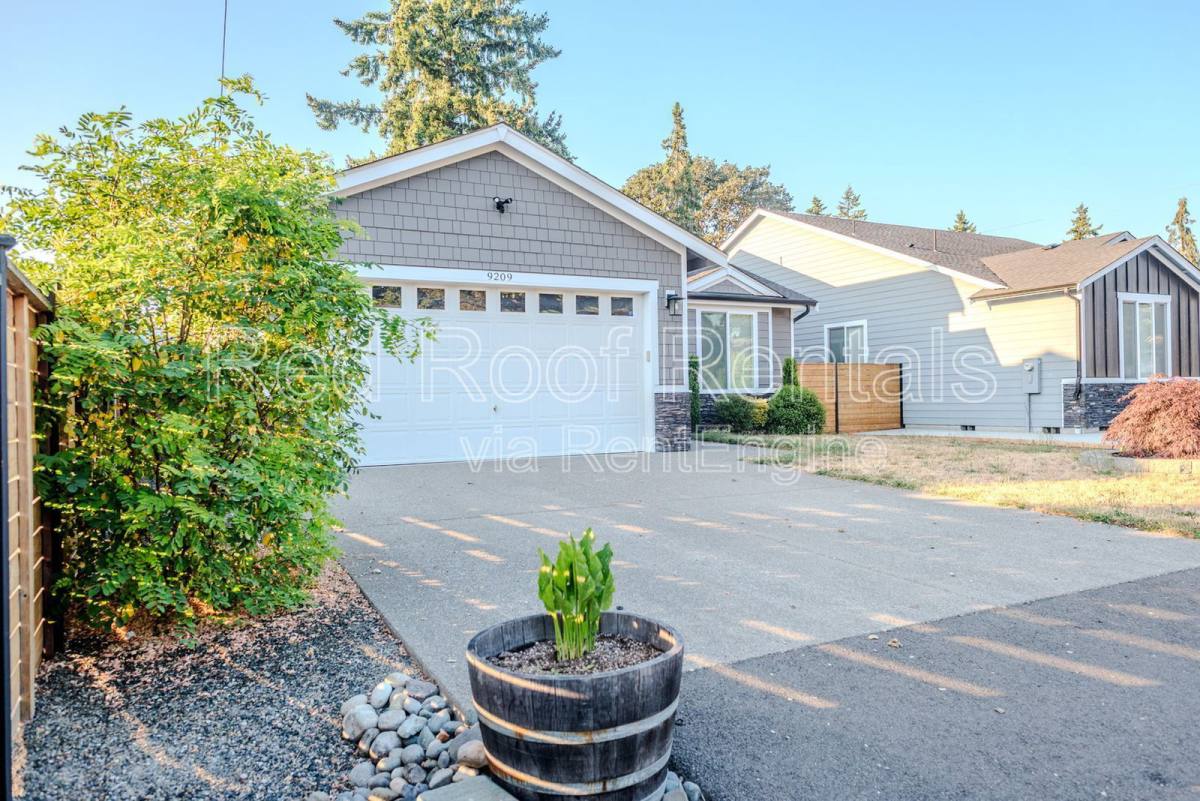 House for rent at 9209 Winona St SW, Lakewood, WA 98498