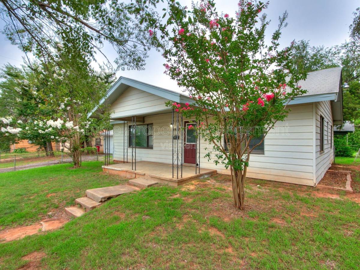 House for rent at 2612 N Fonshill Ave, Oklahoma City, OK 73111
