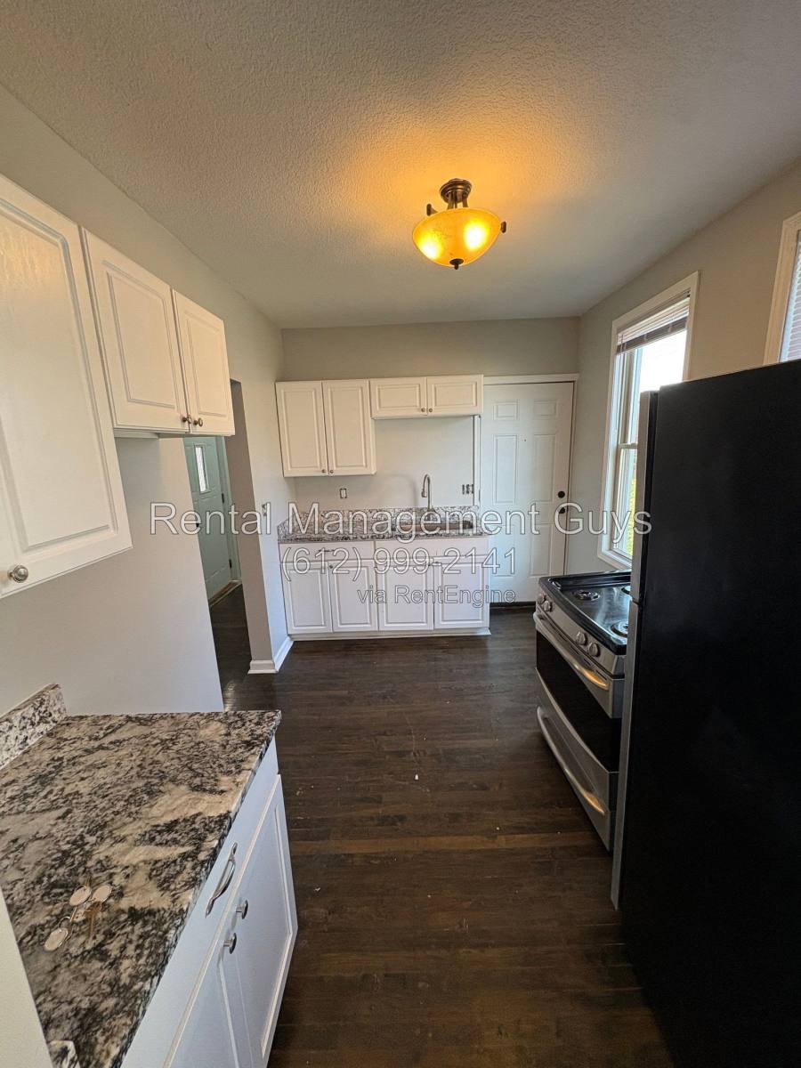 1155 7th St W #3, St. Paul, MN 55102 - Apartment for Rent - Image 1