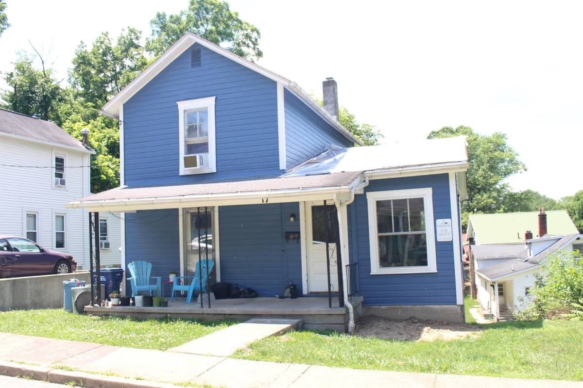 17 Walker, Athens, OH 45701 - Apartment for Rent