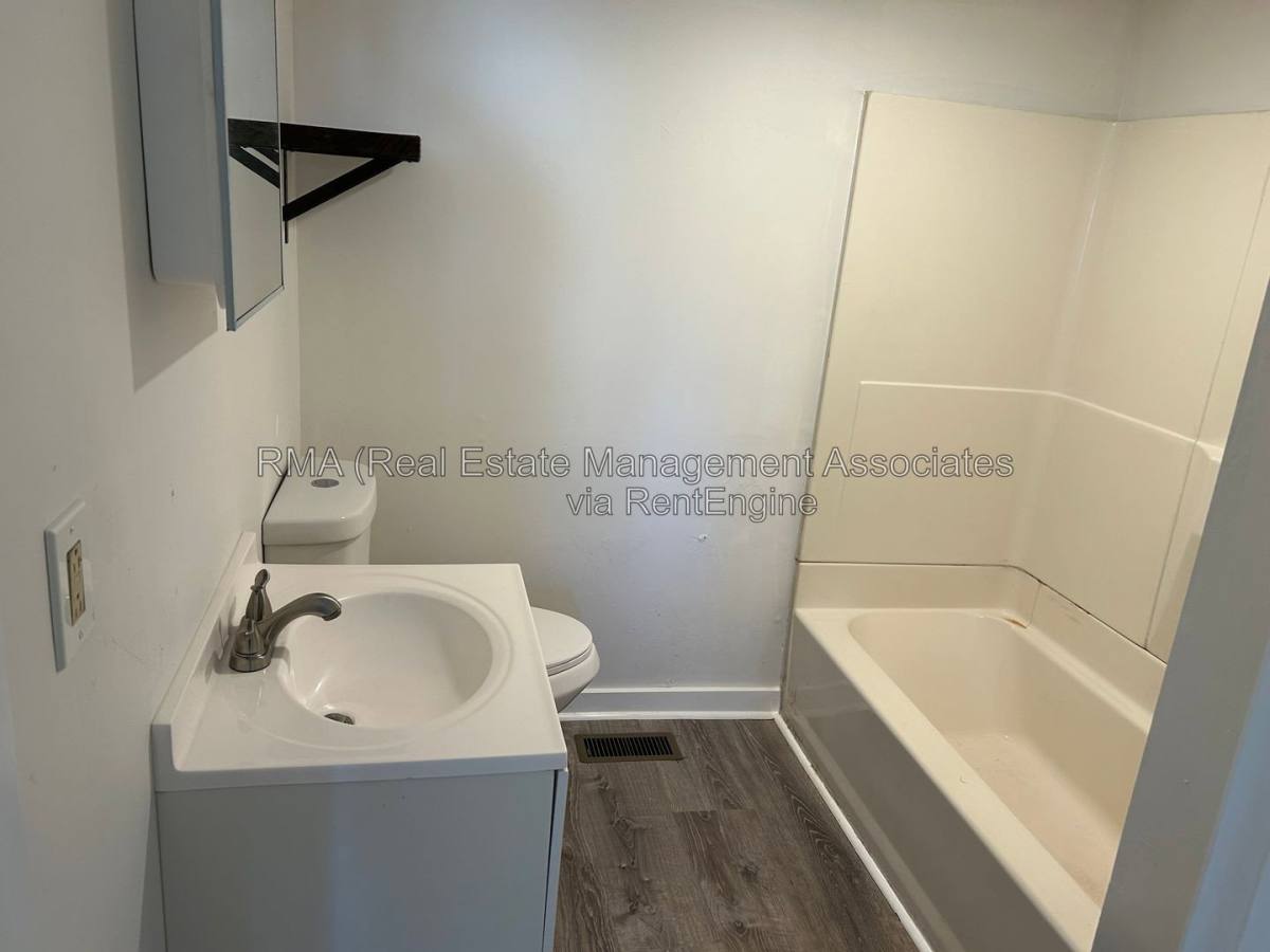 920 N 9th St, Griffin, GA 30223 - Apartment for Rent - Image 8
