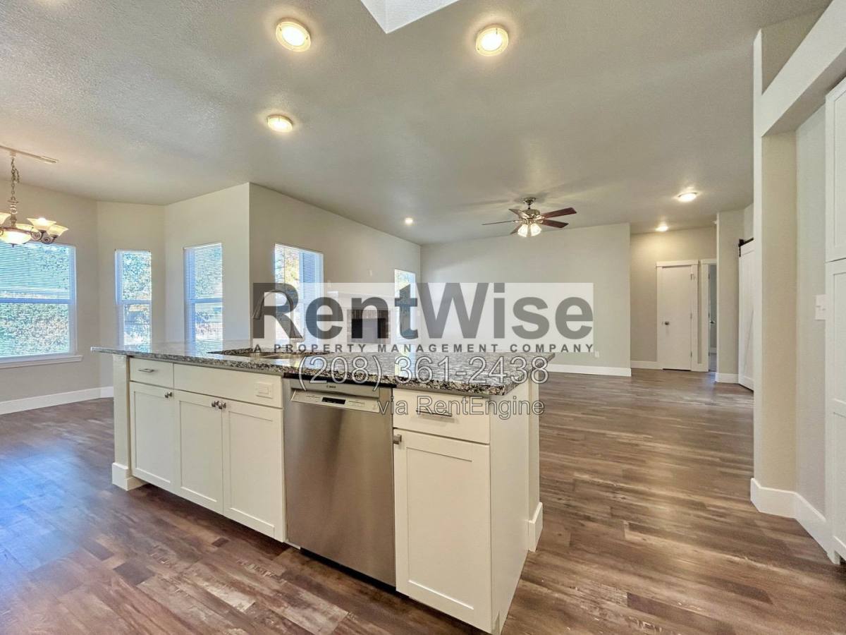 1320 E Peacock St, Meridian, ID 83642 - House for Rent - Image 8