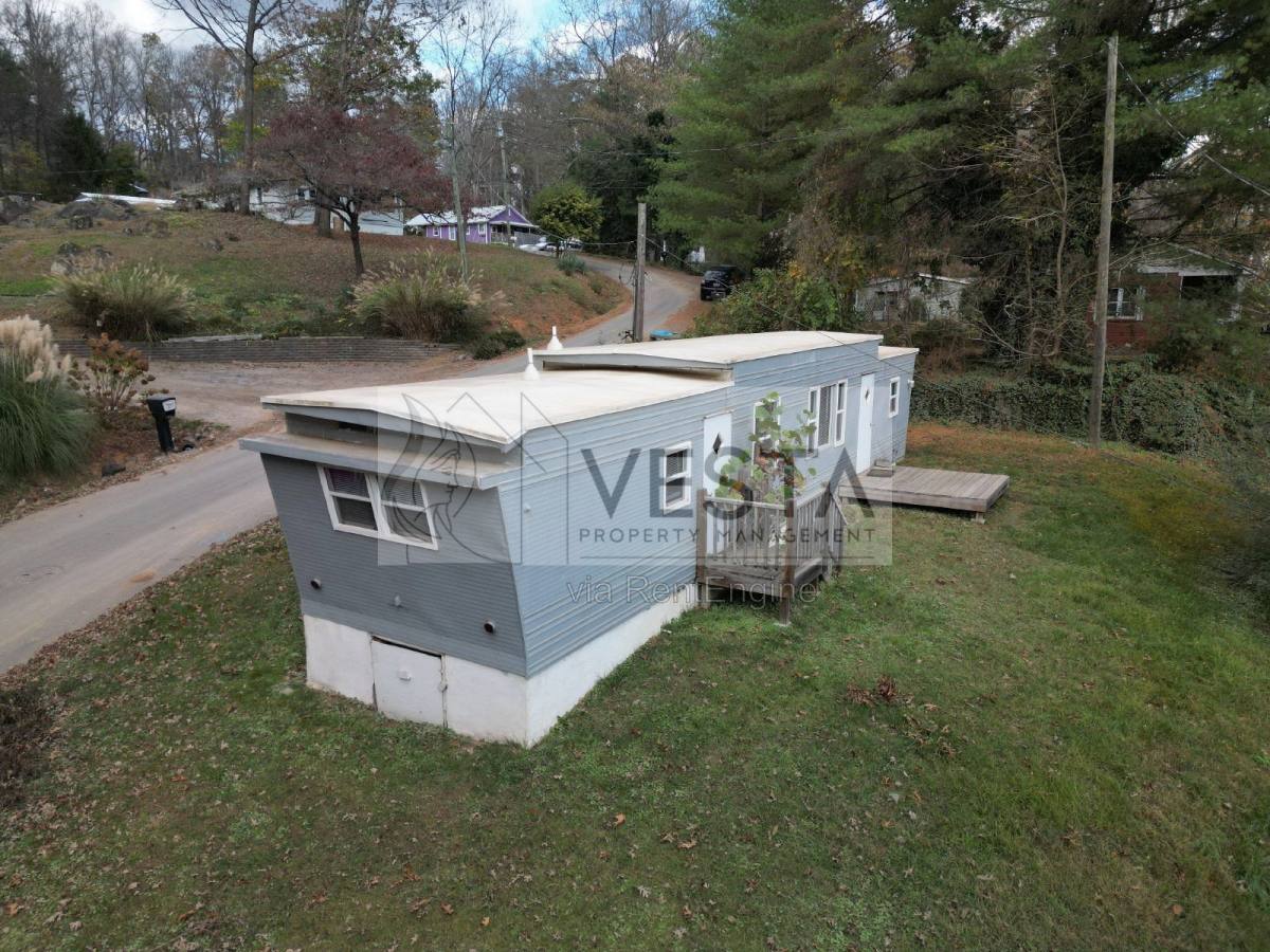 House for rent at 106 Patton Hill Rd, Swannanoa, NC 28778
