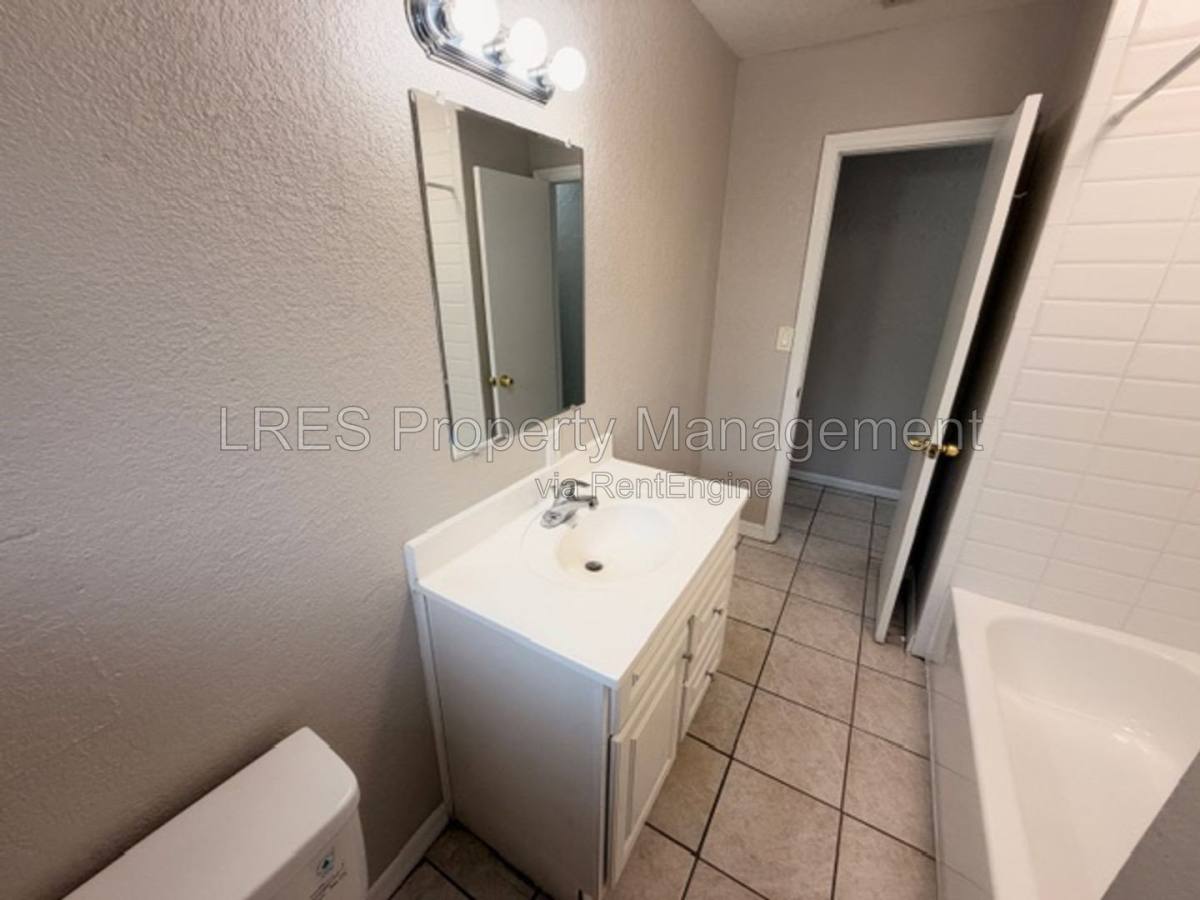 2850 Hertha Ave, Orlando, FL 32826 - House for Rent - Image 6