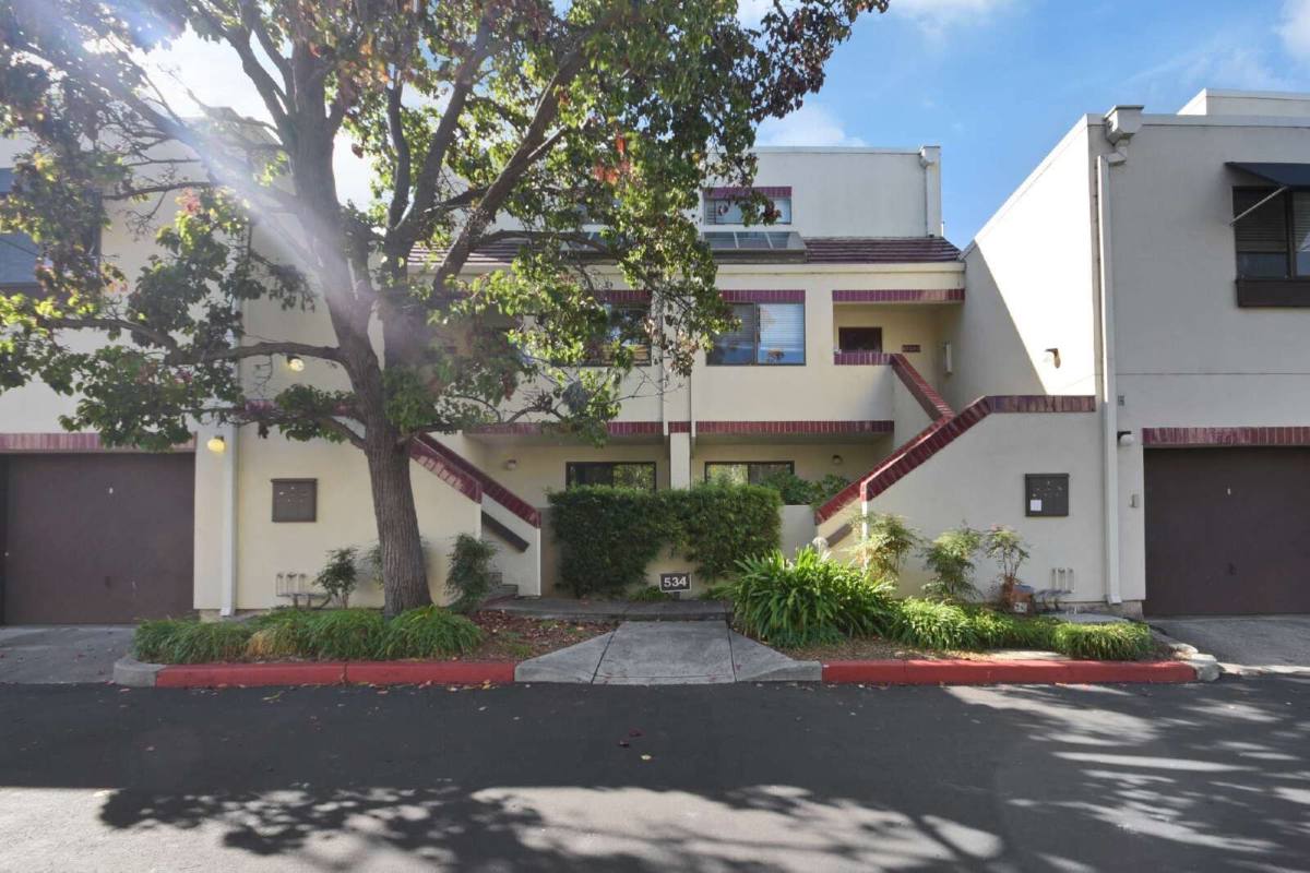 Condo for rent at 534 Shorebird Circle, Redwood City, CA 94065