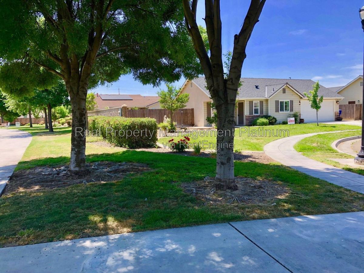 5884 E Kaviland Ave, Fresno, CA 93727 - House for Rent - Image 17