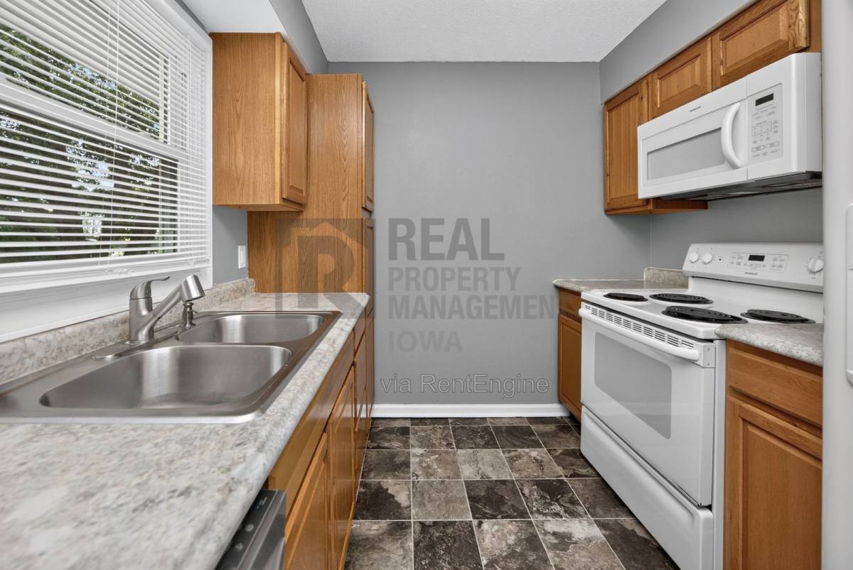 200 Spruce St, Norwalk, IA 50211 - House for Rent - Image 16