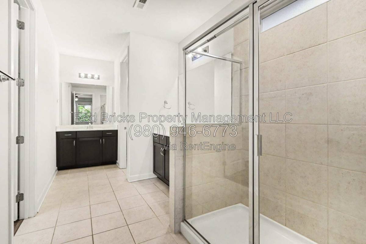 9025 Liberty Hill Dr, Charlotte, NC 28227 - House for Rent - Image 16