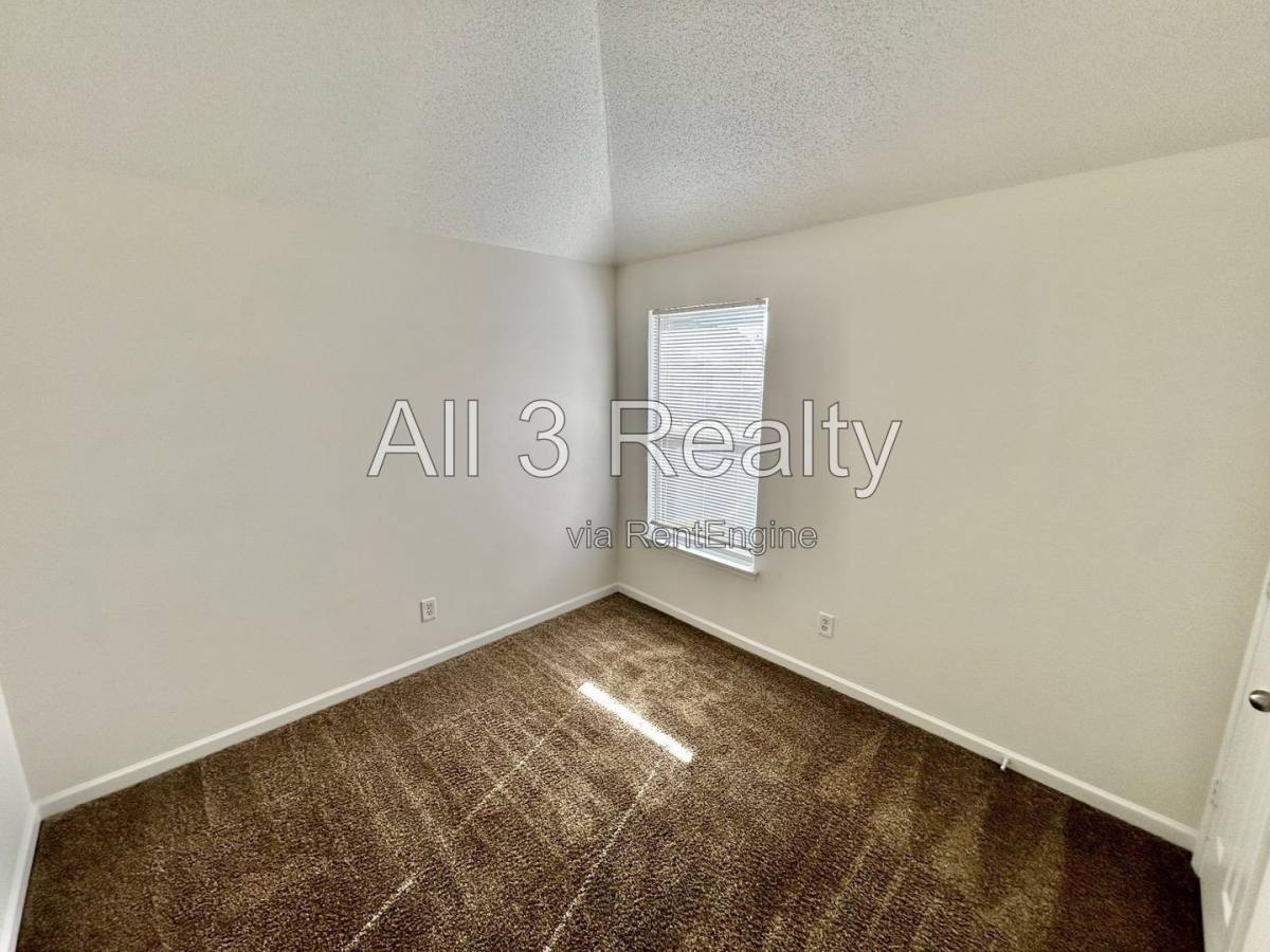 2240 Crossrail Dr, Atlanta, GA 30349 - House for Rent - Image 6