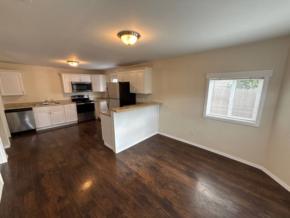 3363 Portland Rd NE #18, Salem, OR 97301 - Apartment for Rent - Image 3