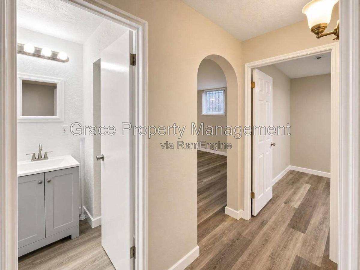 1524 Ulster St, Denver, CO 80220 - Apartment for Rent - Image 8