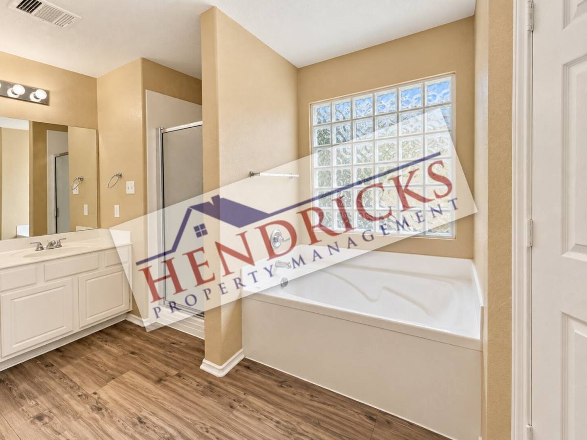 9214 Ingleton, San Antonio, TX 78245 - House for Rent - Image 15
