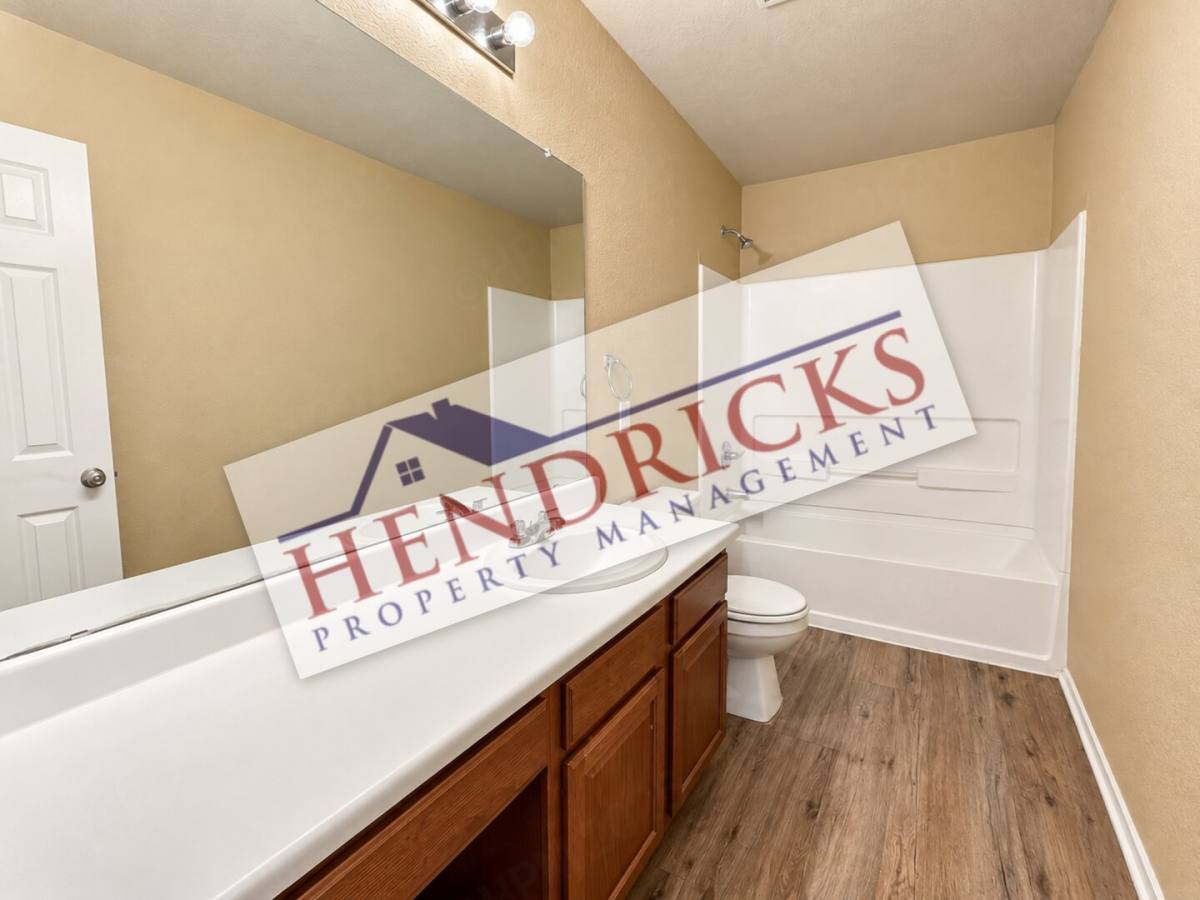 9214 Ingleton, San Antonio, TX 78245 - House for Rent - Image 19