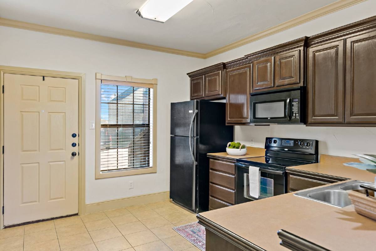 11118 Marion Rd #301, Sanger, TX 76266 - Condo for Rent - Image 10