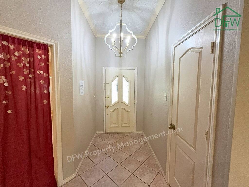 2217 Eva Lane, Euless, TX 76040 - House for Rent - Image 3