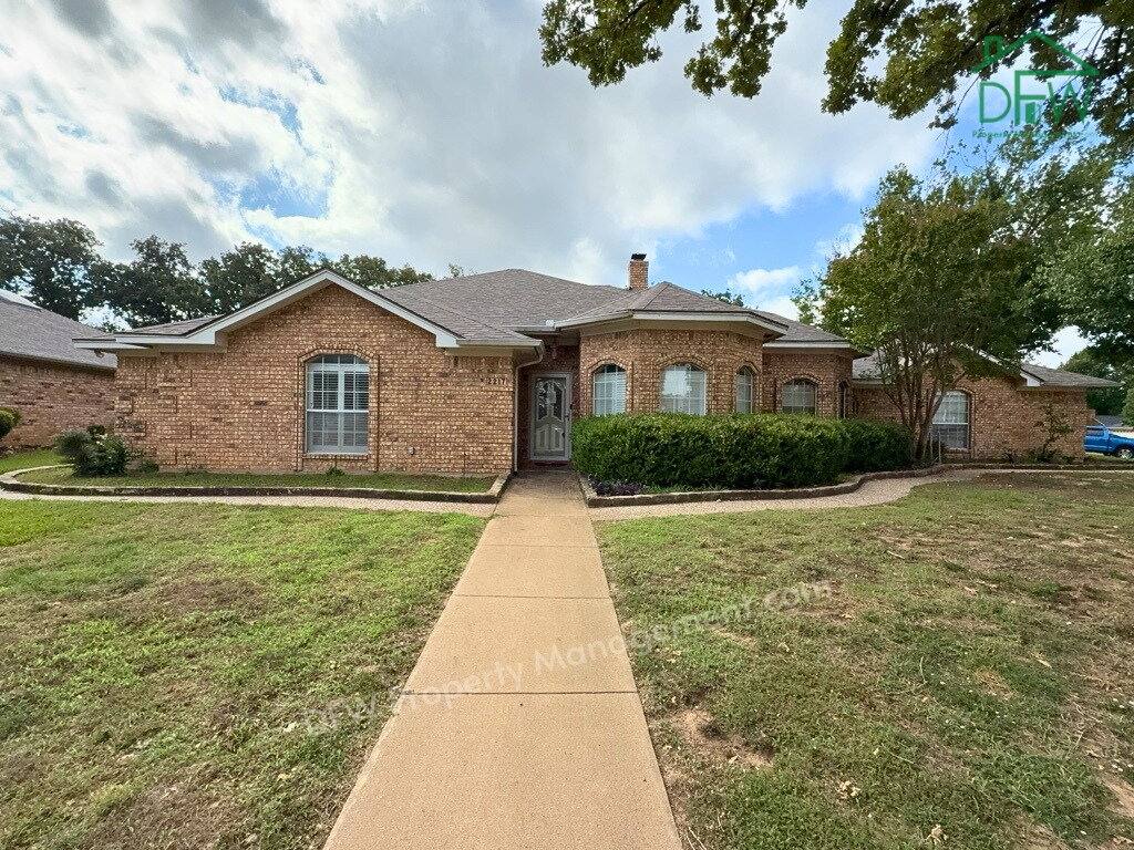 2217 Eva Lane, Euless, TX 76040 - House for Rent - Image 1