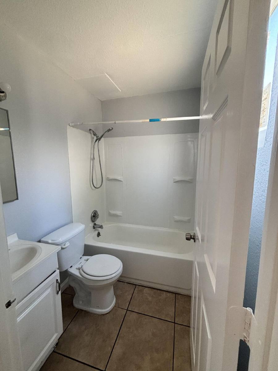 739 Dixieanne Ave #27, Sacramento, CA 95815 - Apartment for Rent - Image 11