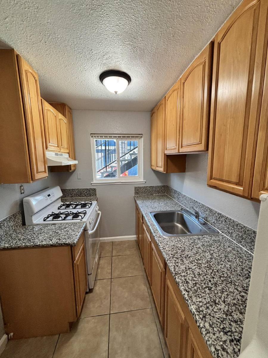 739 Dixieanne Ave #27, Sacramento, CA 95815 - Apartment for Rent - Image 5