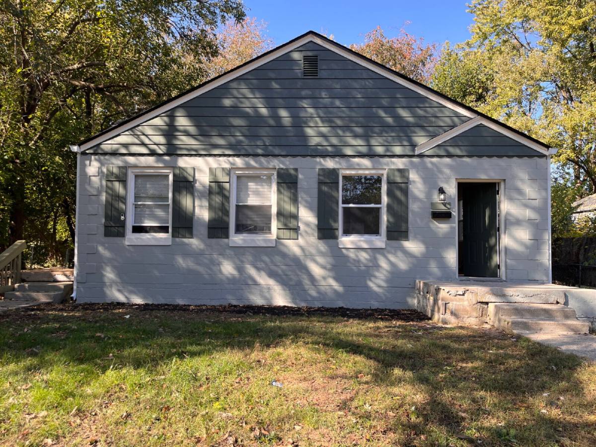 Apartment for rent at 4314 Norwaldo Ave, Indianapolis, IN 46205