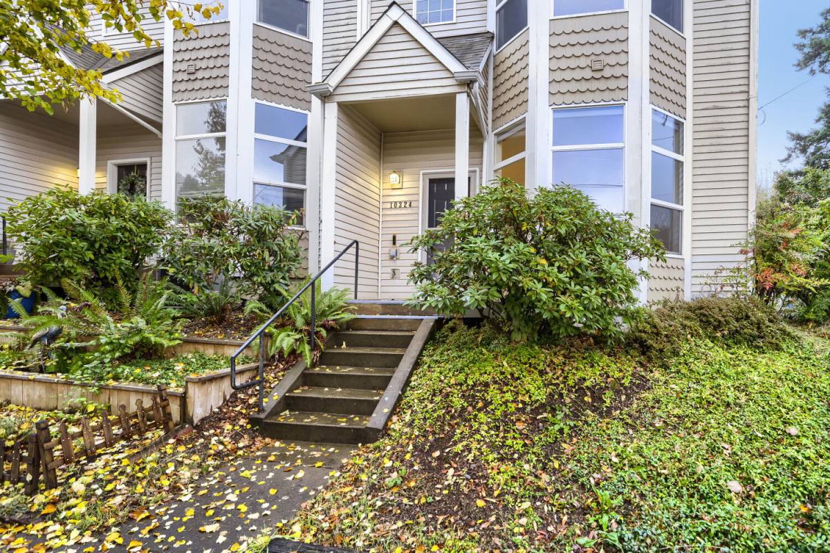 10324 NE Fargo St, Portland, OR 97220 - Townhouse for Rent - Image 16