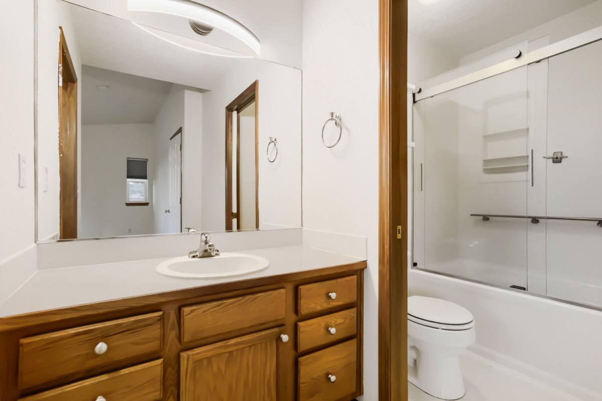 10324 NE Fargo St, Portland, OR 97220 - Townhouse for Rent - Image 11