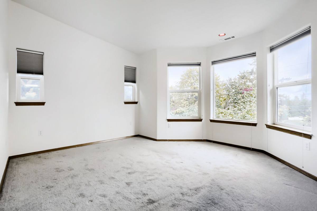 10324 NE Fargo St, Portland, OR 97220 - Townhouse for Rent - Image 6