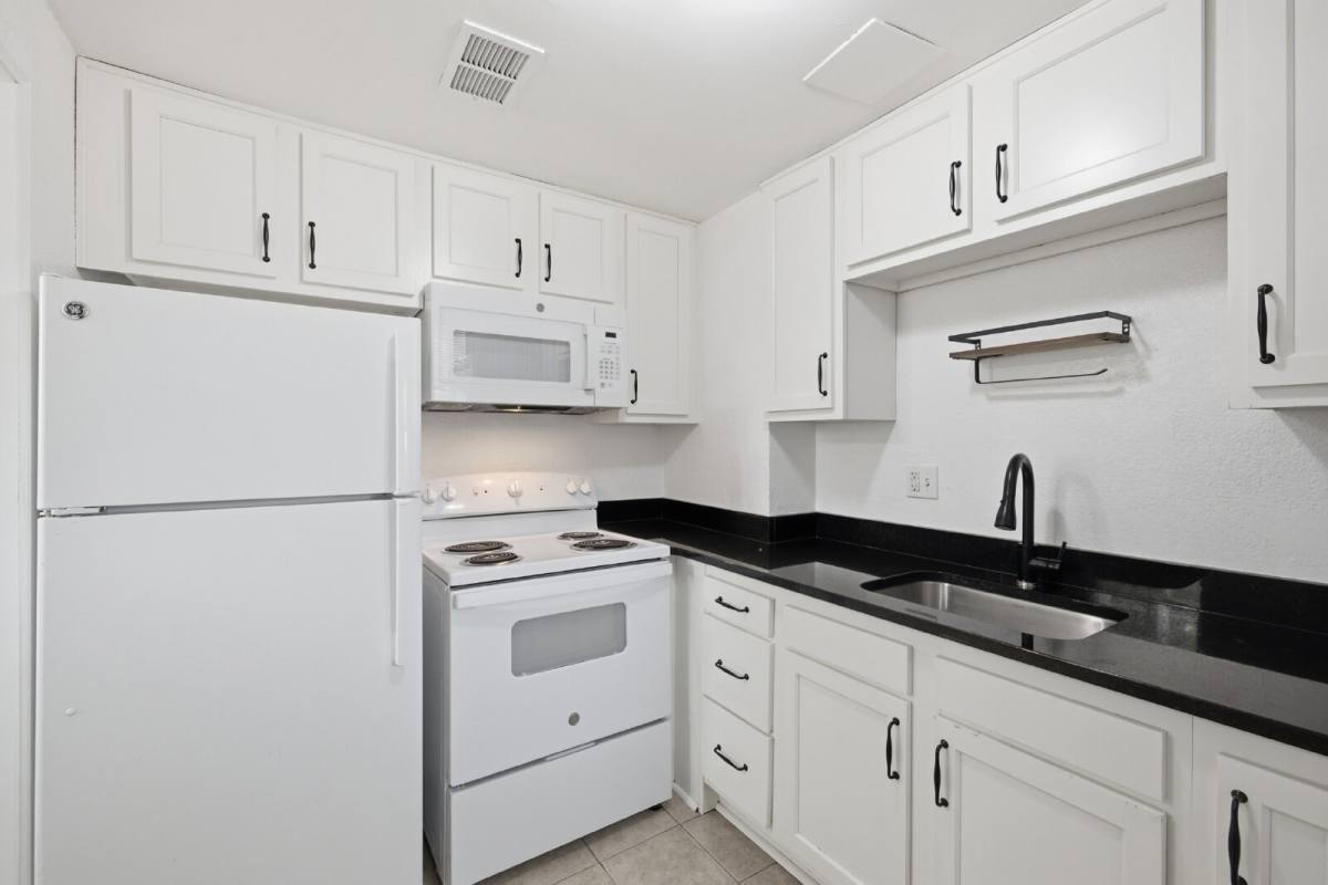 10805 E 25th Ave, Aurora, CO 80010 - Apartment for Rent - Image 8