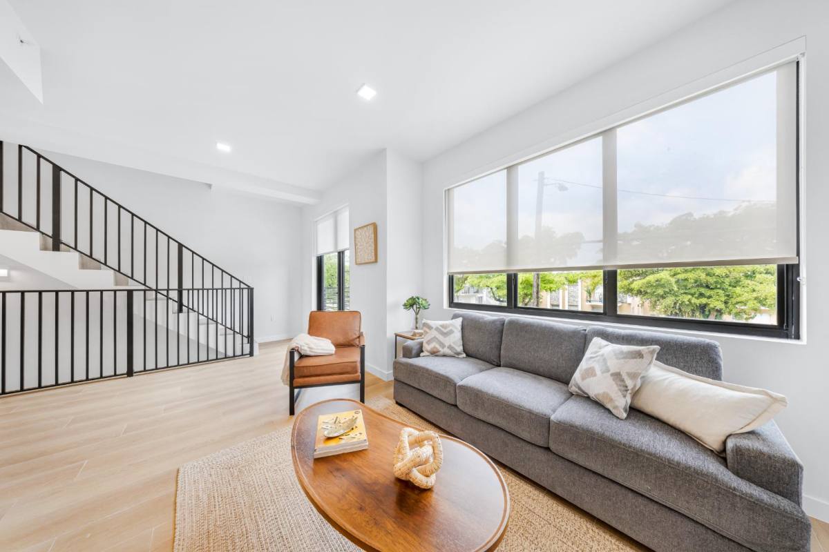 1376 SW 4th St #405C, Miami, FL 33135 - Townhouse for Rent - Image 17