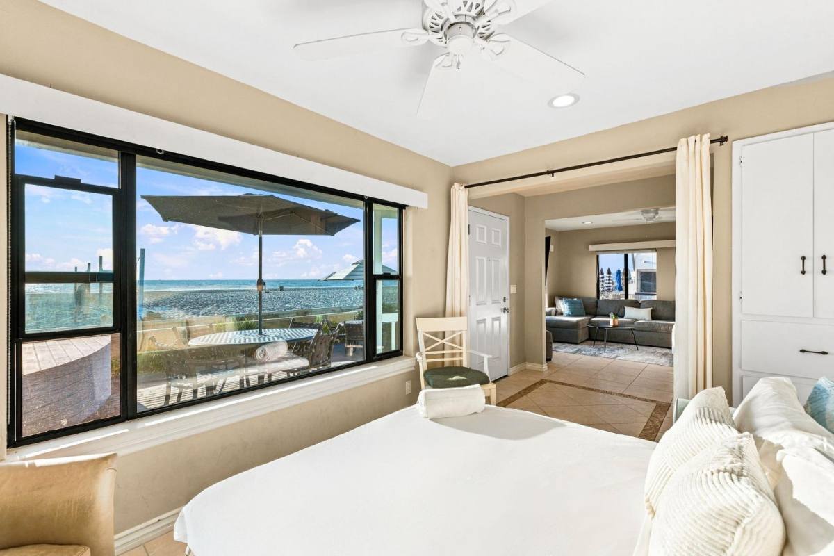 2845 Ocean Front Walk, San Diego, CA 92109 - Apartment for Rent - Image 11