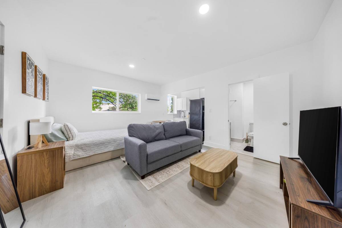 1250 SW 6th St #313E, Miami, FL 33135 - Apartment for Rent - Image 14