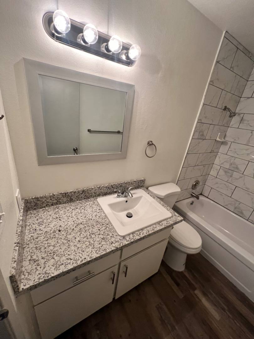 5157-5171 E Hedges Ave #5157-202, Fresno, CA 93727 - Apartment for Rent - Image 5