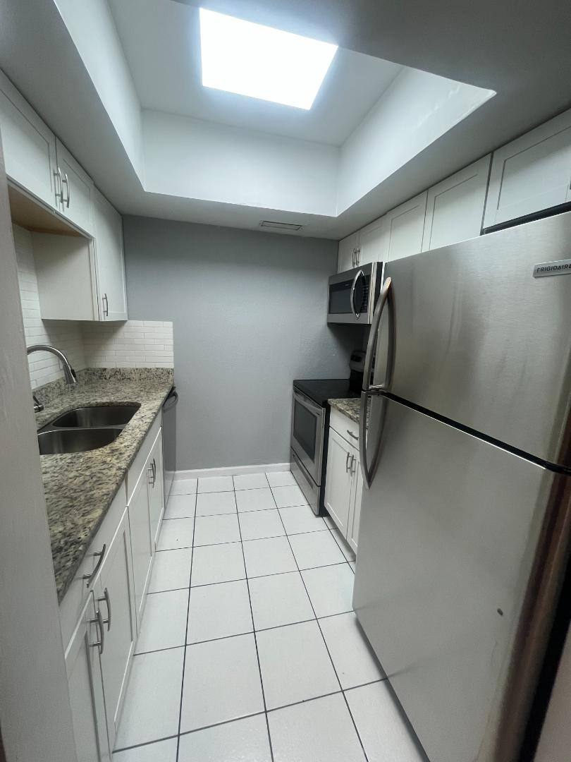 600 N Grove St #10, Eustis, FL 32726 - Apartment for Rent - Image 1