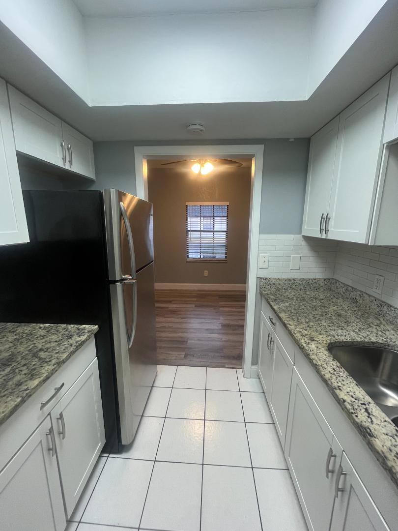 600 N Grove St #10, Eustis, FL 32726 - Apartment for Rent - Image 2