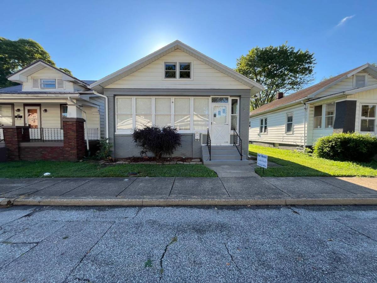 House for rent at 1110 S Harlan Ave, Evansville, IN 47714
