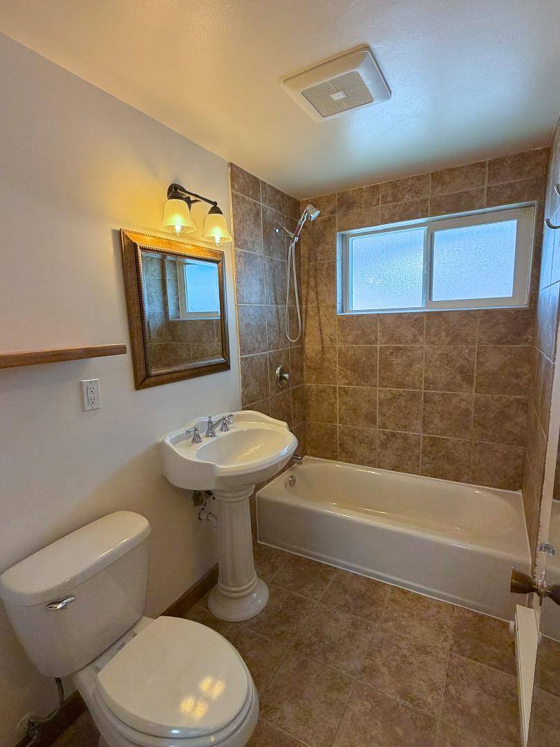 808 Ryan Ave #1, Sumner, WA 98390 - Apartment for Rent - Image 5