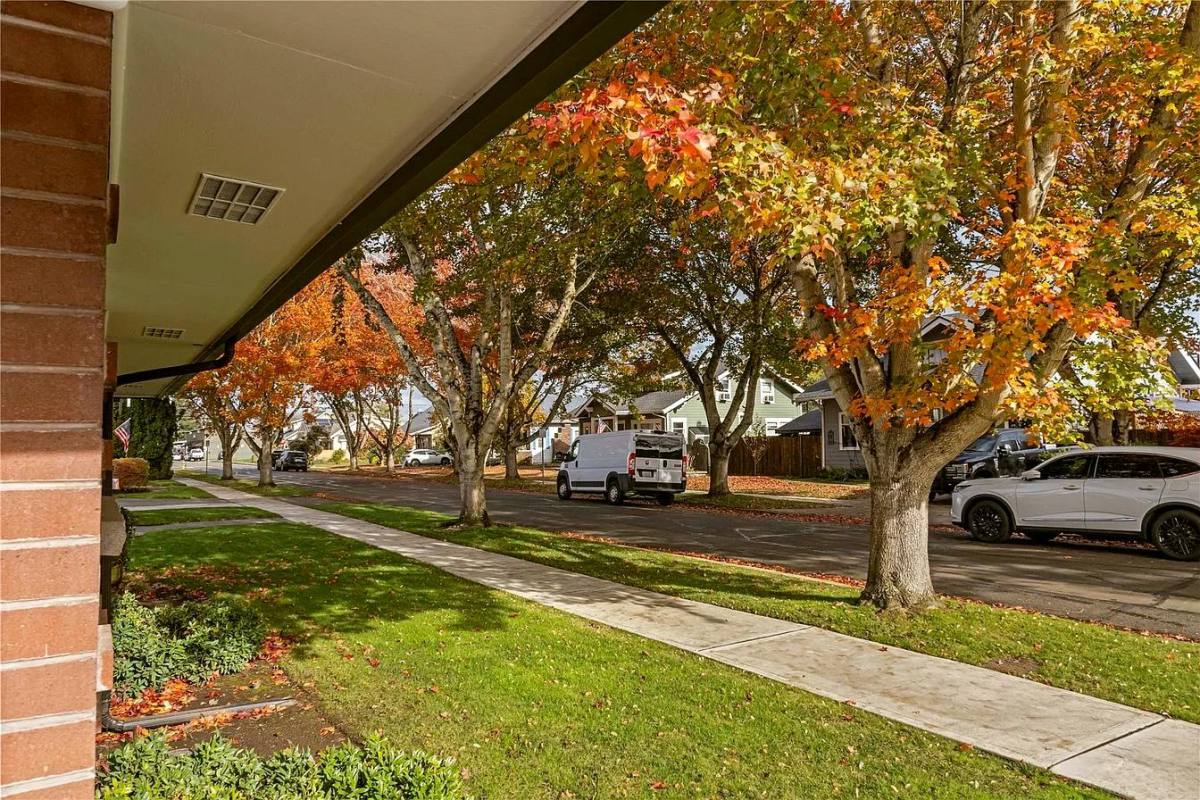 808 Ryan Ave #1, Sumner, WA 98390 - Apartment for Rent - Image 11