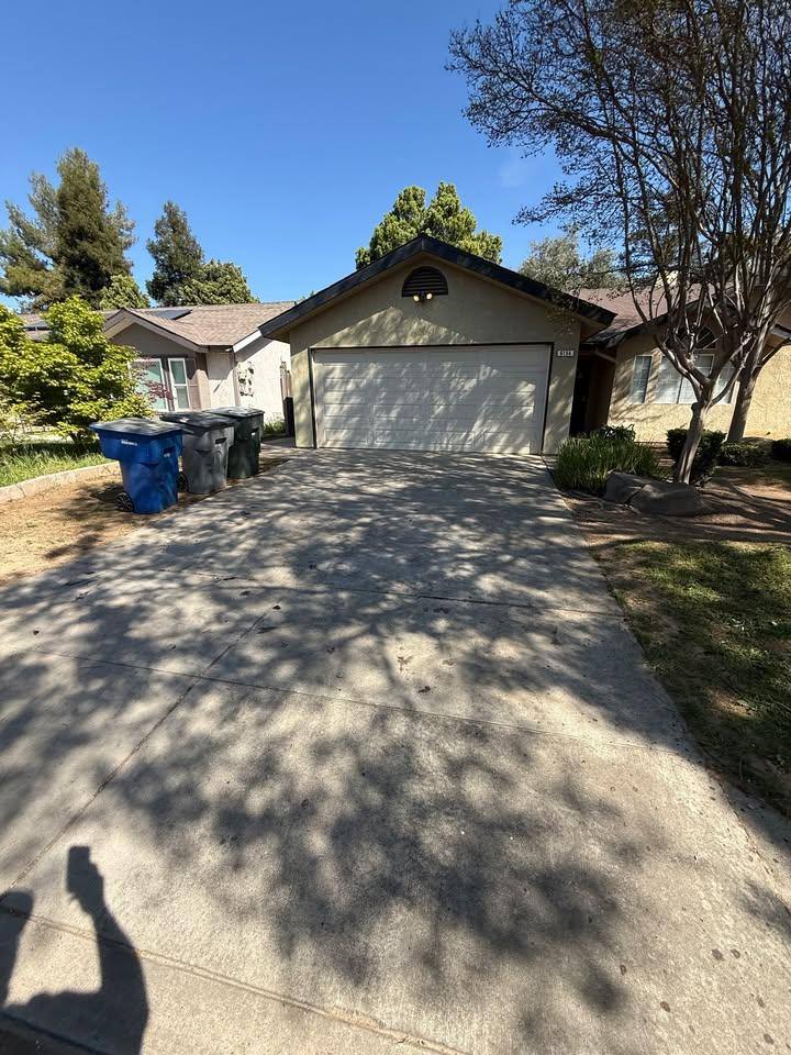 House for rent at 6154 N Carica Ave, Fresno, CA 93722